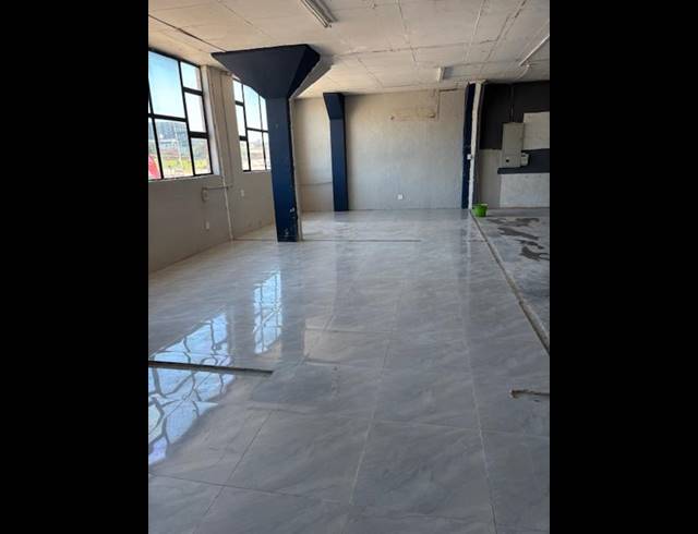 BUSINESS PROPERTY TO RENT IN OVERPORT